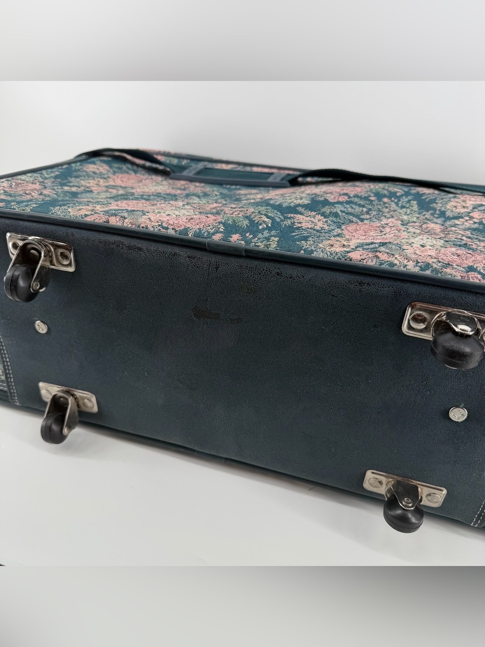 Atlantic Vintage Tapestry Floral 4-Wheel Spinner Carry On Luggage Suitcase 21” - Picture 11 of 14